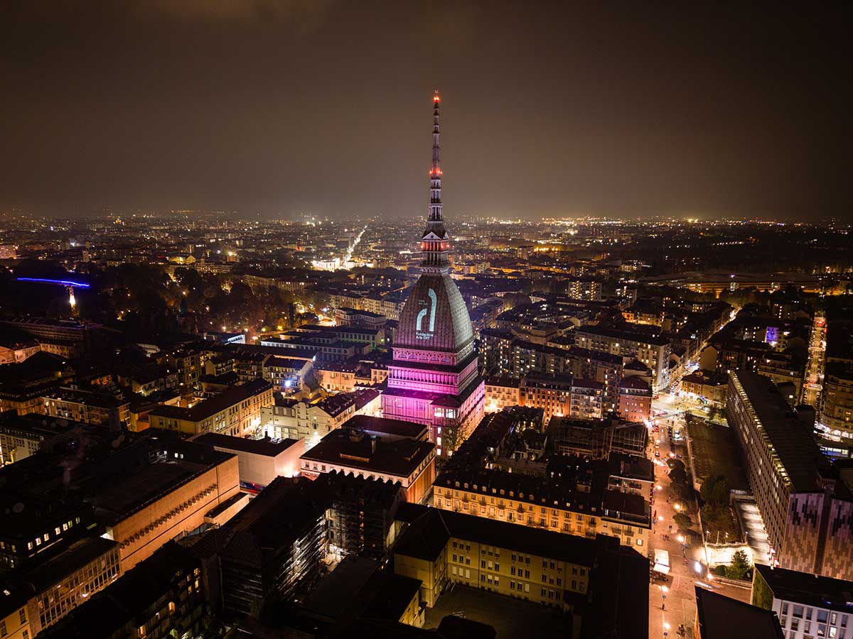 25 YEARS IN ONE SHOT